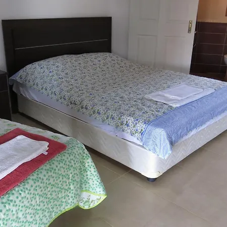 Elausa & Restaurant אתר נופש