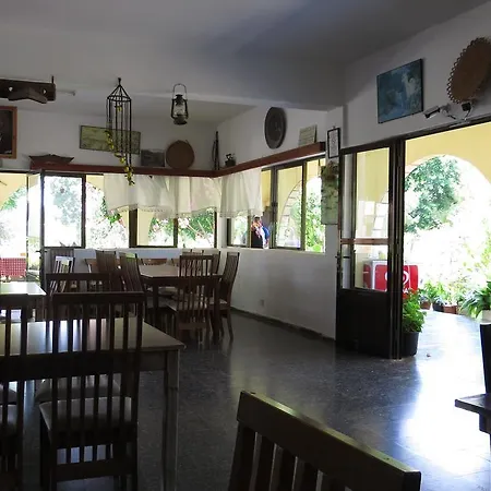 Elausa & Restaurant * Rizokarpaso