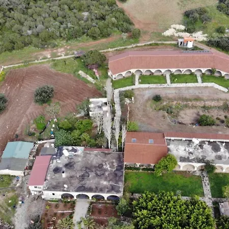 Elausa & Restaurant Resort