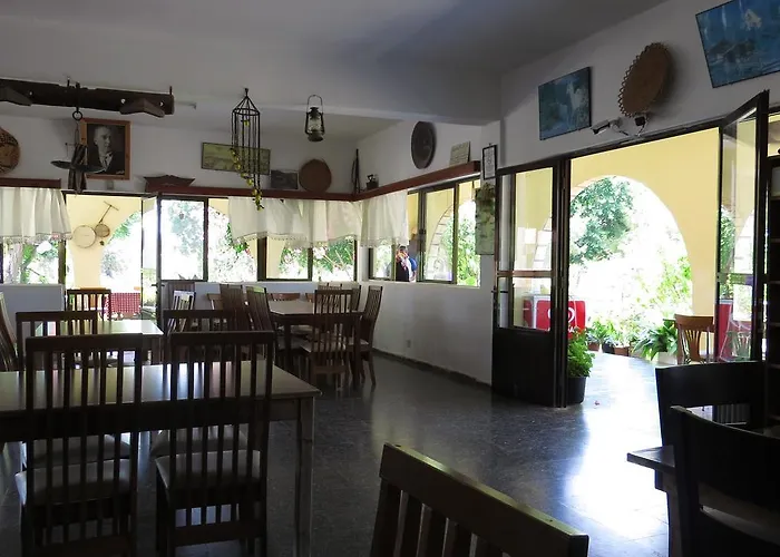 Elausa & Restaurant * Rizokarpaso